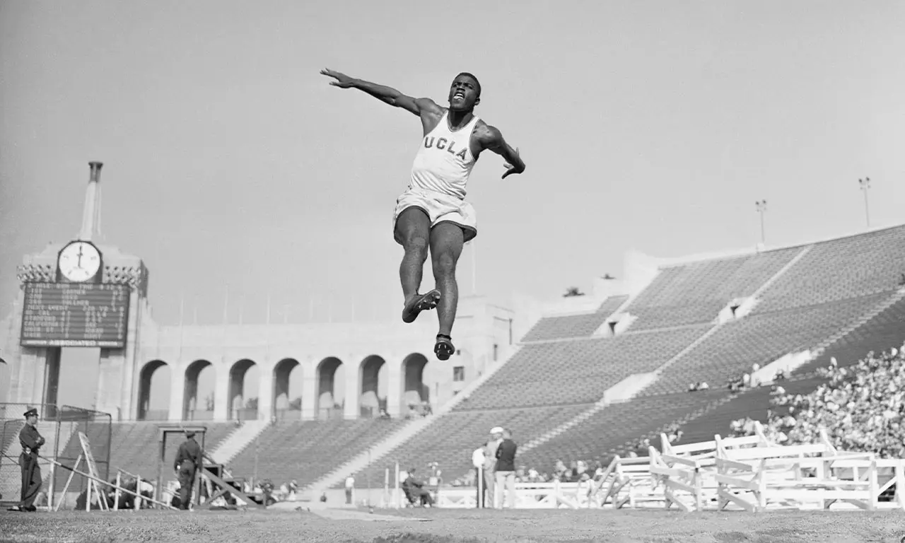 Jackie Robinson: Breaking Barriers in Baseball