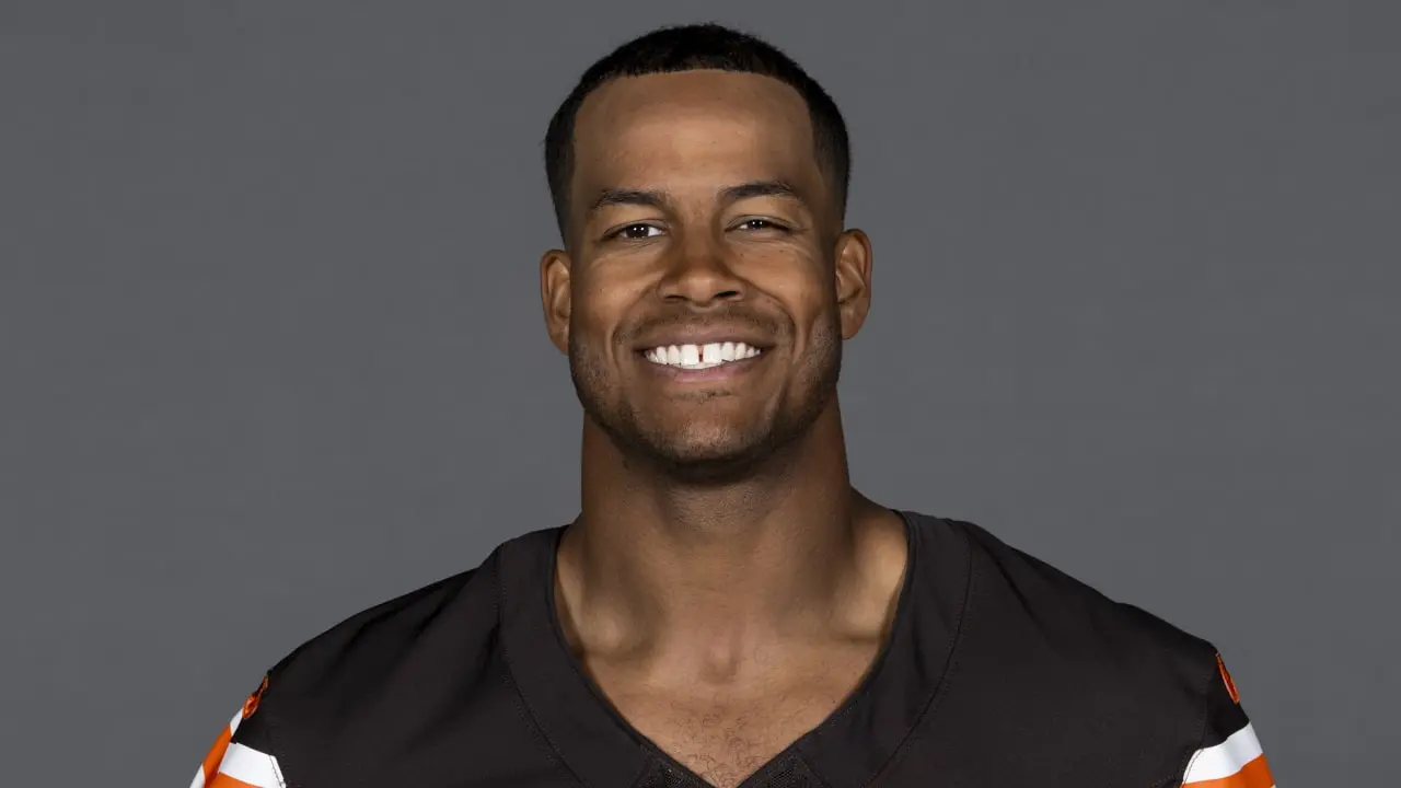 Jordan Hicks: An Insight into His NFL Journey