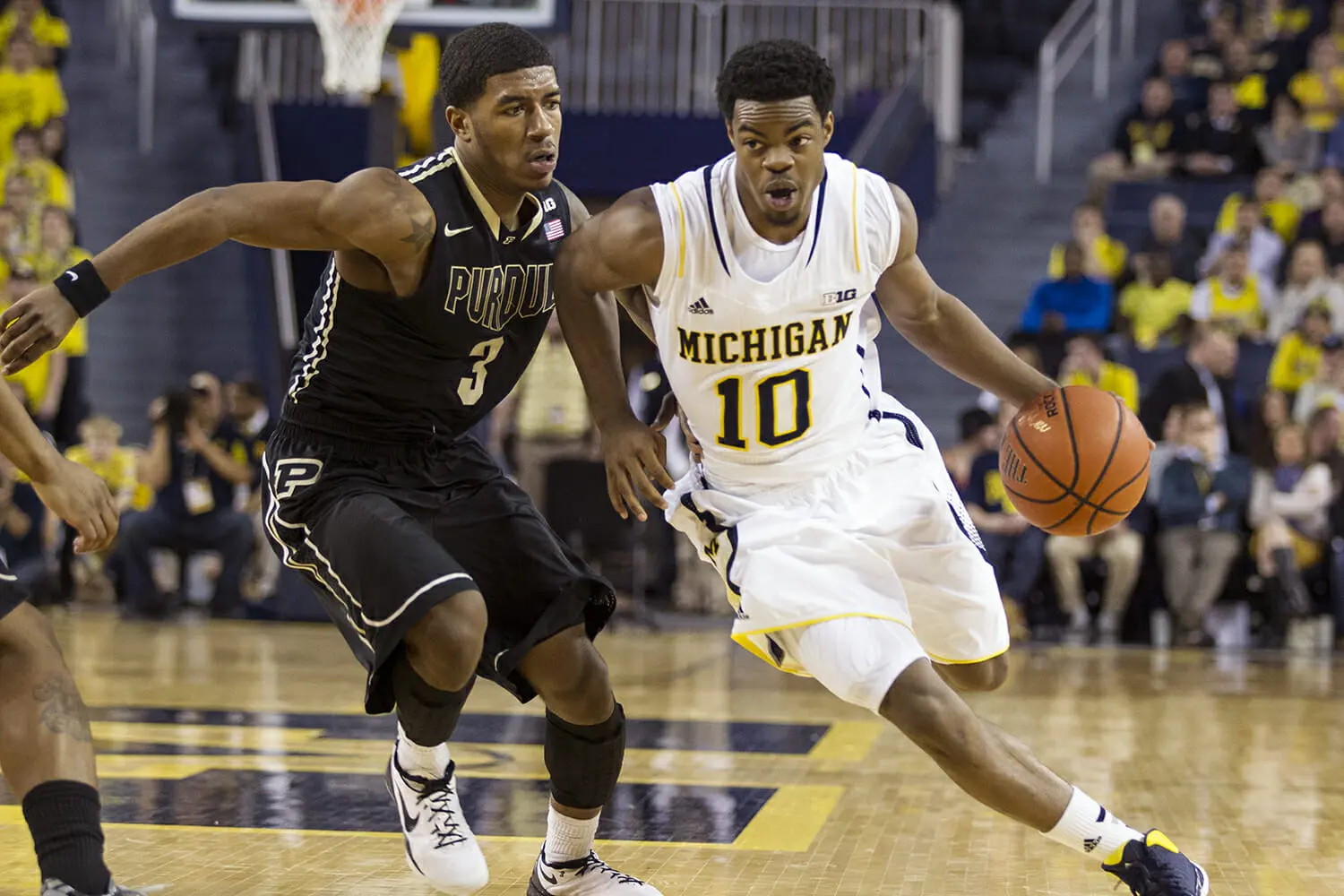 Michigan vs Purdue: A Showdown in College Football