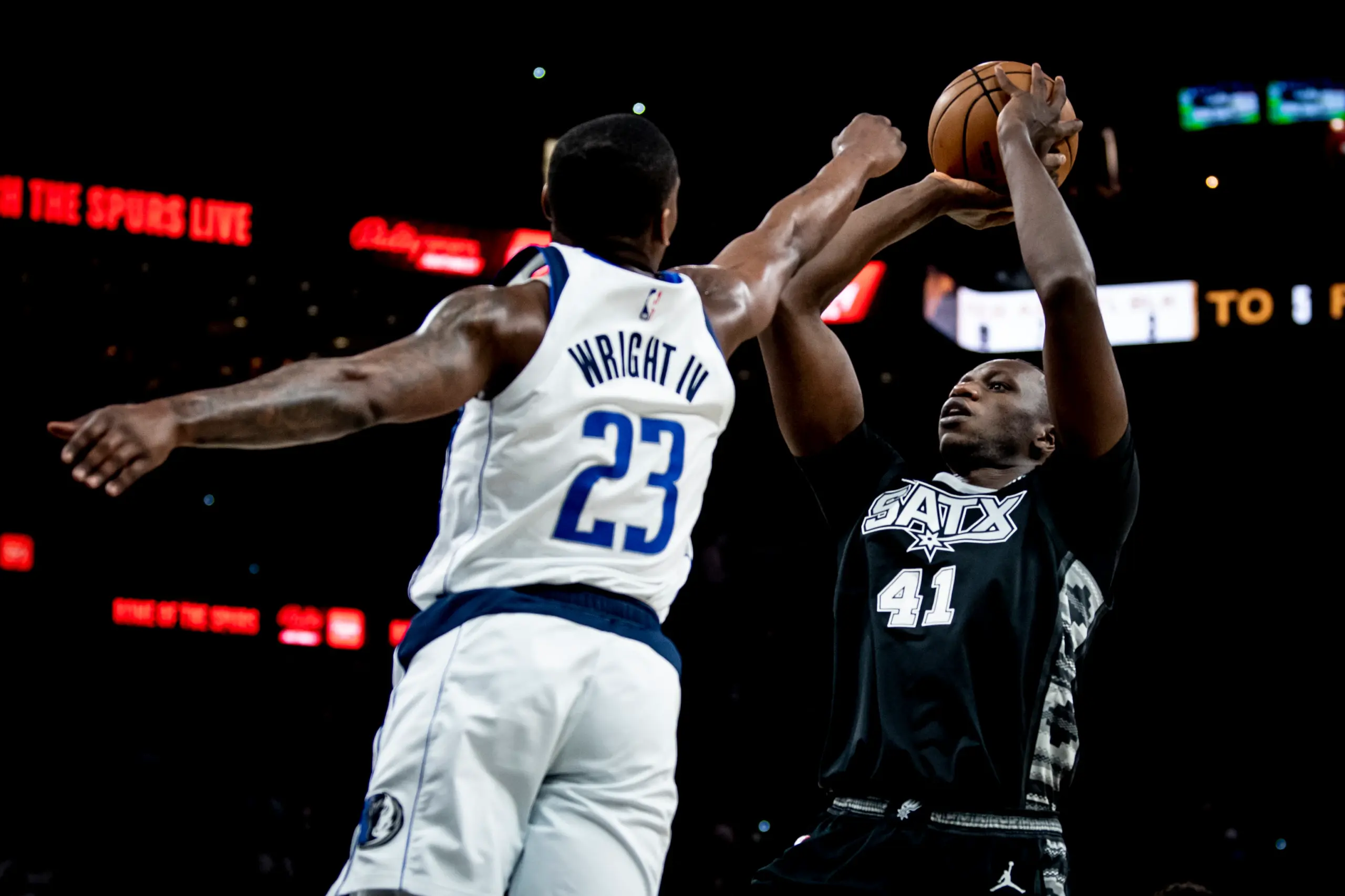 Spurs vs Mavericks: A Recap of Their Latest Showdown