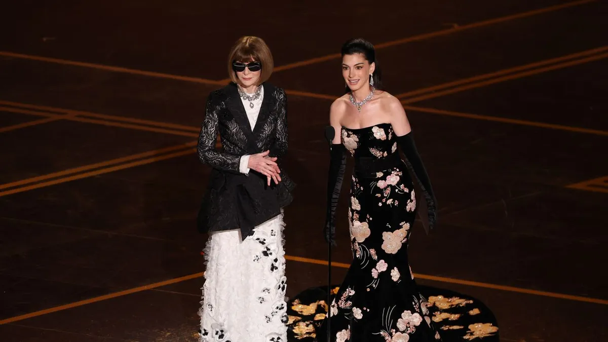 anne hathaway — US news