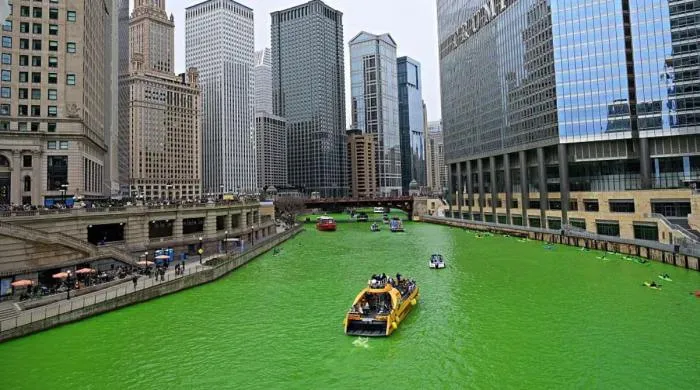 chicago river — US news