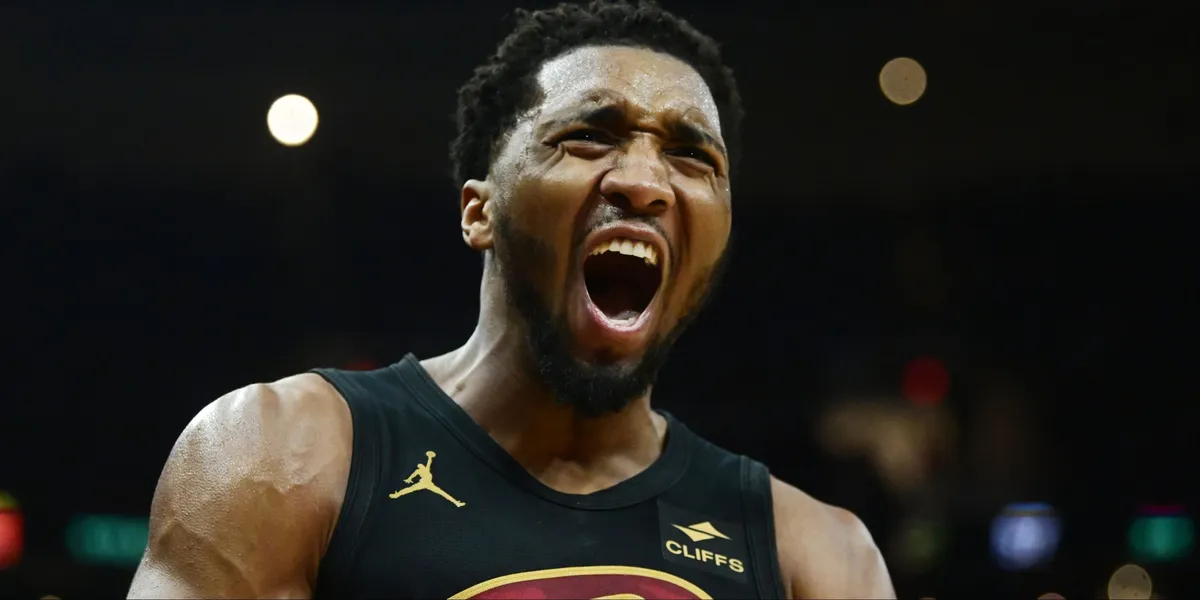 Donovan mitchell returns to the court after injury absence