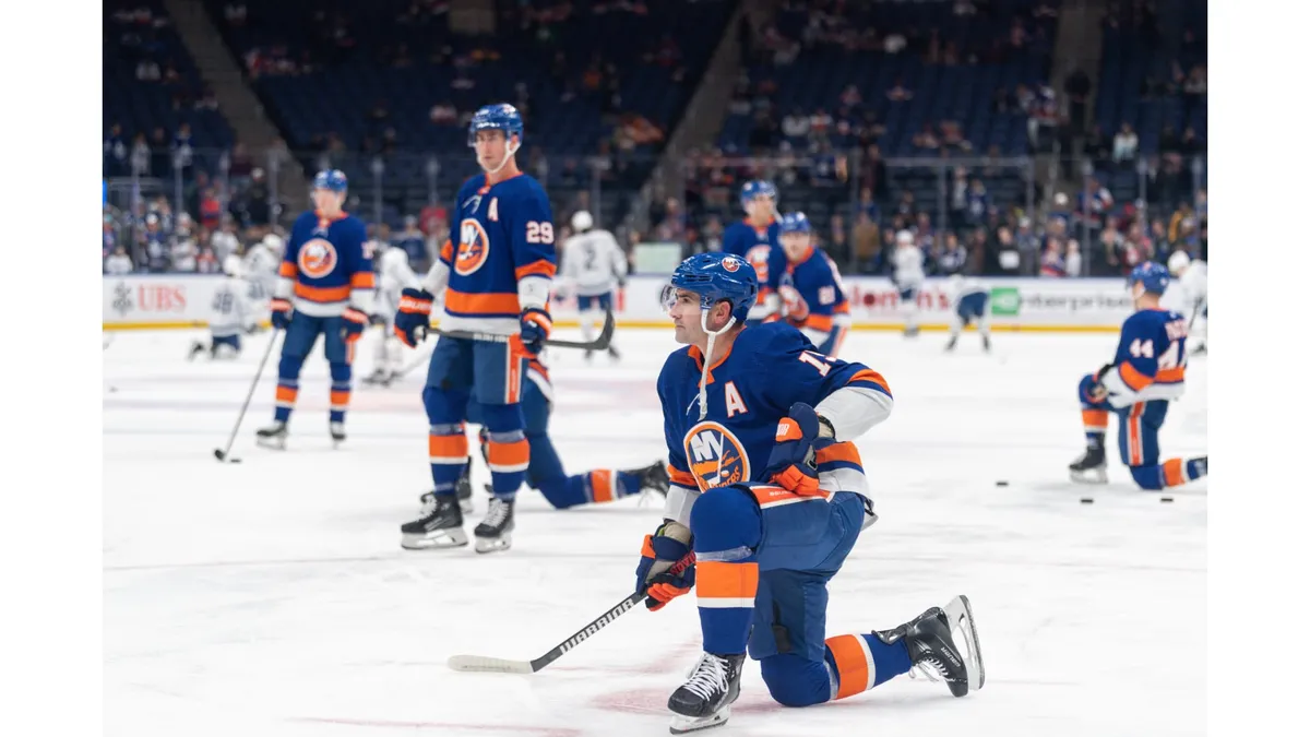 islanders vs maple leafs — US news