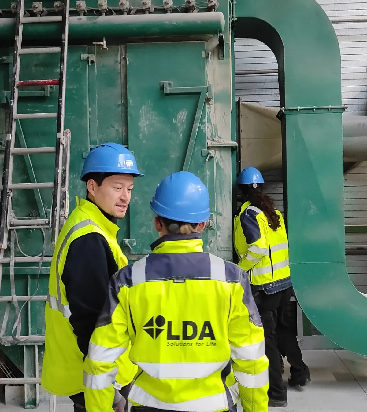 lafc - lda — US news