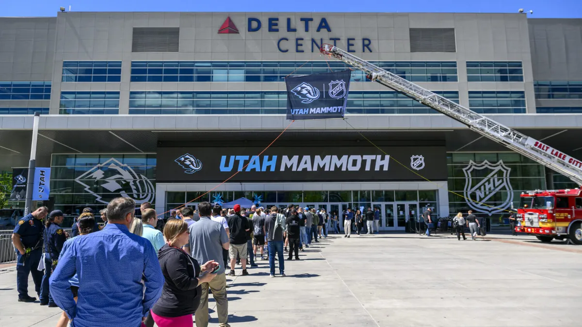 Mammoth hockey