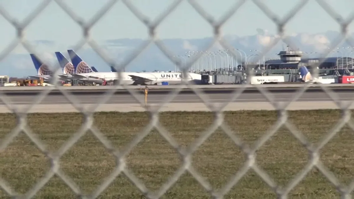 Unruly passenger united airlines newark