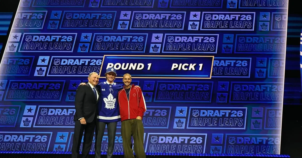 Toronto Maple Leafs select Gavin McKenna as No. 1 pick in 2026 NHL Draft
