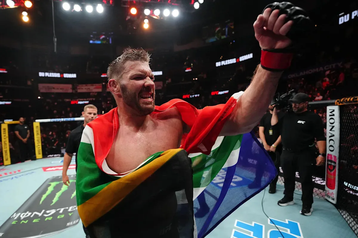 Du Plessis Defeats Usman at UFC Oklahoma City