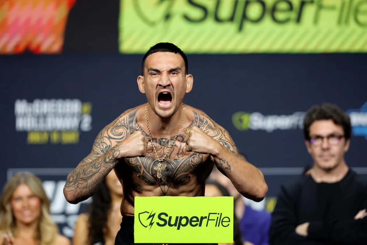 Las Vegas hosts UFC 329 with McGregor vs. Holloway 2 main event