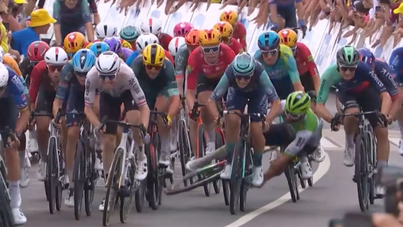 Medical updates emerge after Tour de France stage 12 crash, two collarbones broken
